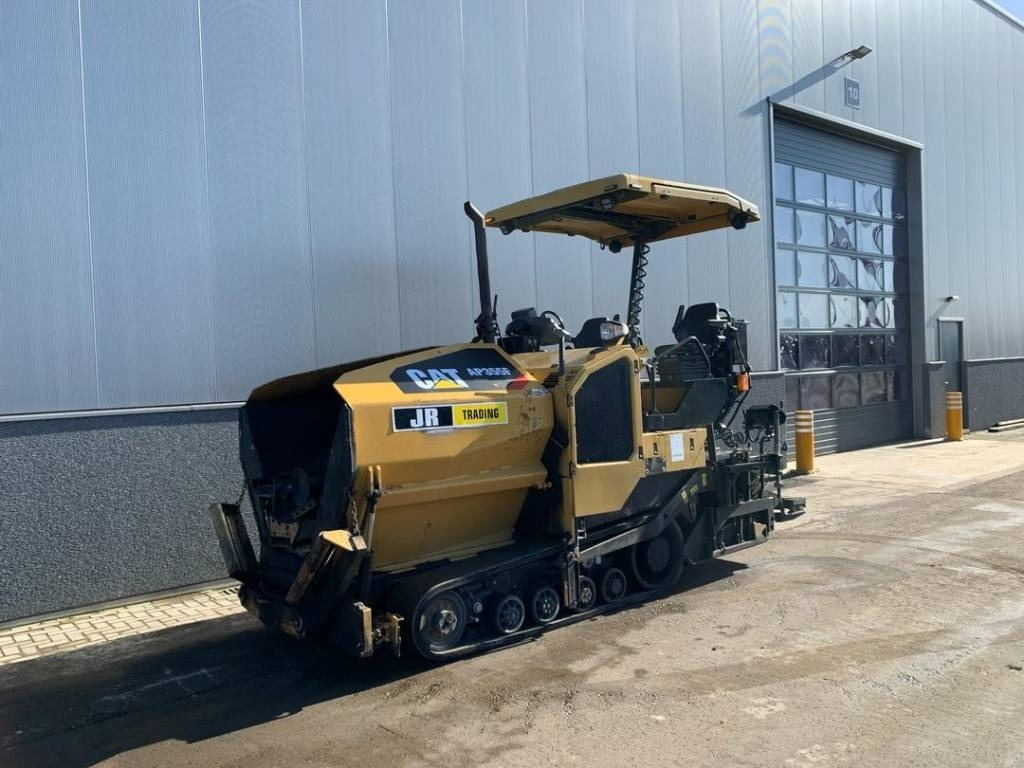 CAT AP355F - Asfaltafwerkmachine: afbeelding 2 CAT AP355F - Asfaltafwerkmachine: afbeelding 2