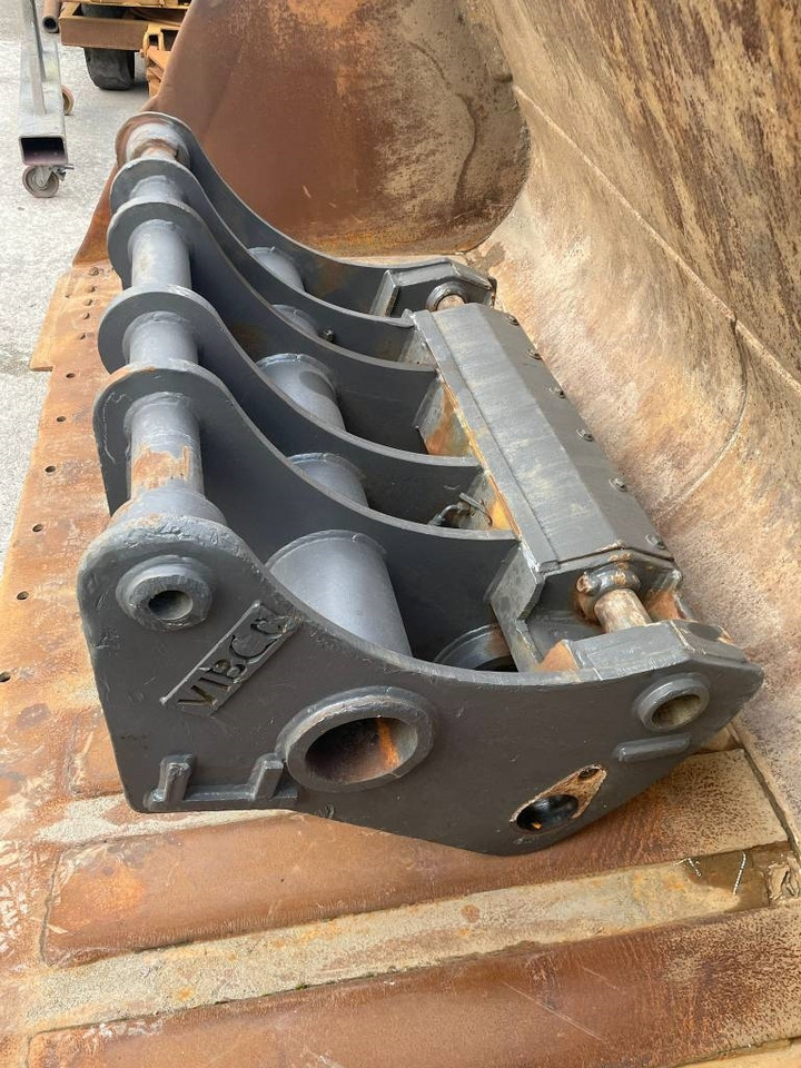 Volvo L250H L260H coupler + GP bucket - Bak voor Bouwmachine: afbeelding 1 Volvo L250H L260H coupler + GP bucket - Bak voor Bouwmachine: afbeelding 1