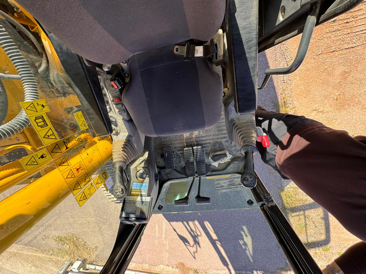 KOMATSU PC210 NLC-11 - Graafmachine: afbeelding 5 KOMATSU PC210 NLC-11 - Graafmachine: afbeelding 5