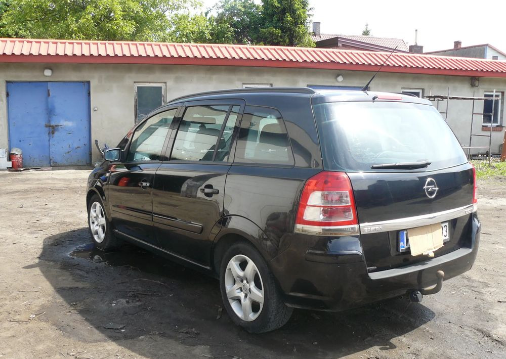 Opel Zafira 1.9 CDTI Cosmo - SUV: afbeelding 3 Opel Zafira 1.9 CDTI Cosmo - SUV: afbeelding 3