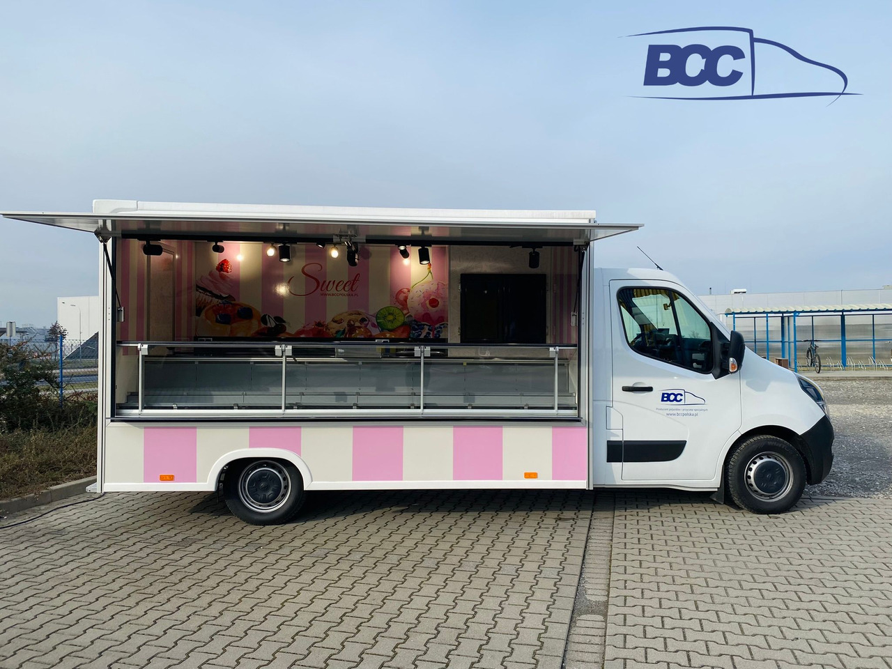 BCC POLSKA - FOOD TRUCK - MOBILNA LODZIARNIA, PEUGEOT BOXER - Zelfrijdende verkoopwagen: afbeelding 1 BCC POLSKA - FOOD TRUCK - MOBILNA LODZIARNIA, PEUGEOT BOXER - Zelfrijdende verkoopwagen: afbeelding 1