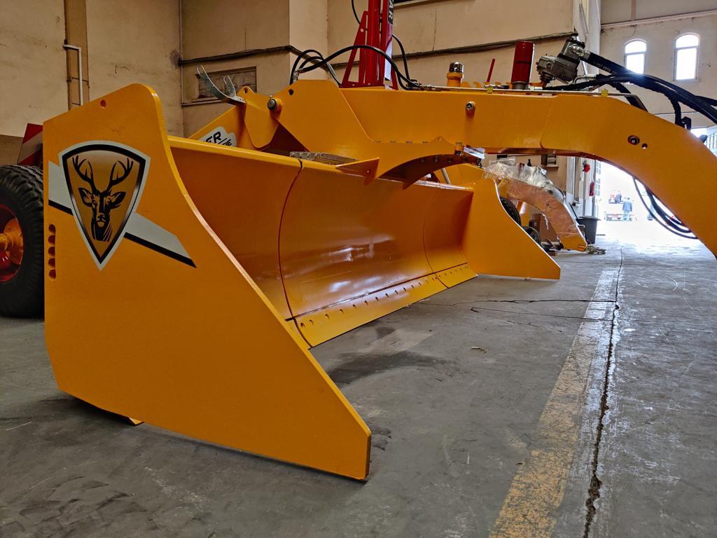 Novatar Laser Controlled Land Leveler - Grondbewerking toebehoor: afbeelding 3 Novatar Laser Controlled Land Leveler - Grondbewerking toebehoor: afbeelding 3