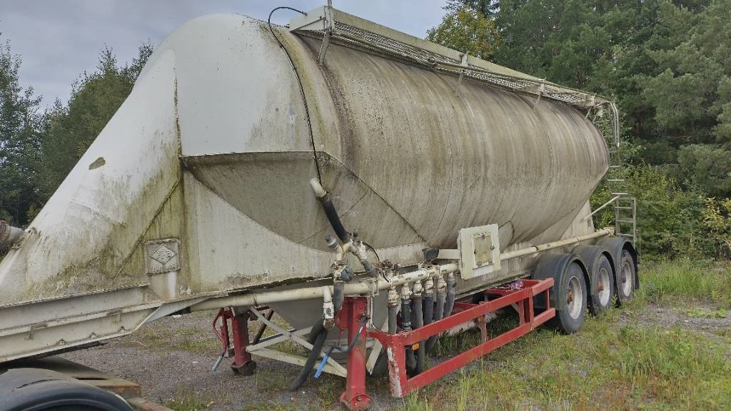 Feldbinder Säiliö puolikas - Tankoplegger: afbeelding 4 Feldbinder Säiliö puolikas - Tankoplegger: afbeelding 4