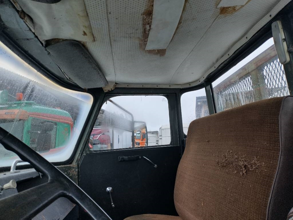 Sisu Karhu rahtilava ja ulosotto - Vrachtwagen met open laadbak: afbeelding 5 Sisu Karhu rahtilava ja ulosotto - Vrachtwagen met open laadbak: afbeelding 5