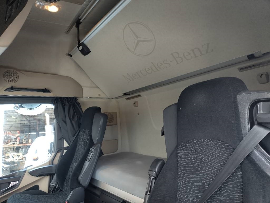 Trekker Mercedes-Benz Actros 1848 mega veturi: afbeelding 7