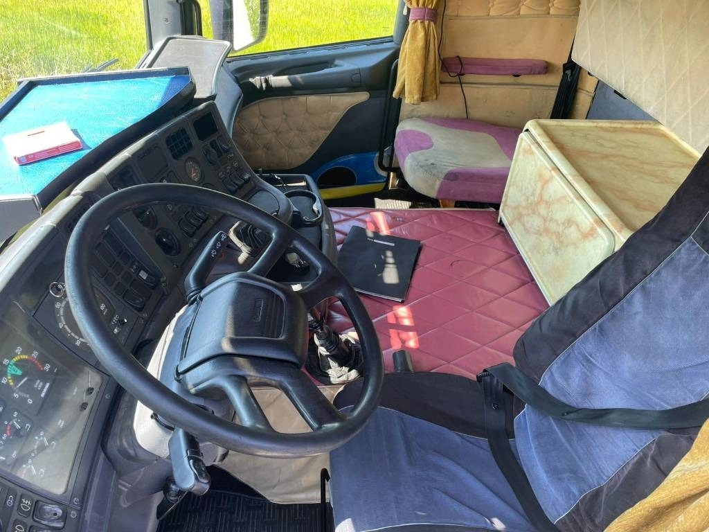 Scania R124 veturi, erikoismaalaus - Trekker: afbeelding 3 Scania R124 veturi, erikoismaalaus - Trekker: afbeelding 3