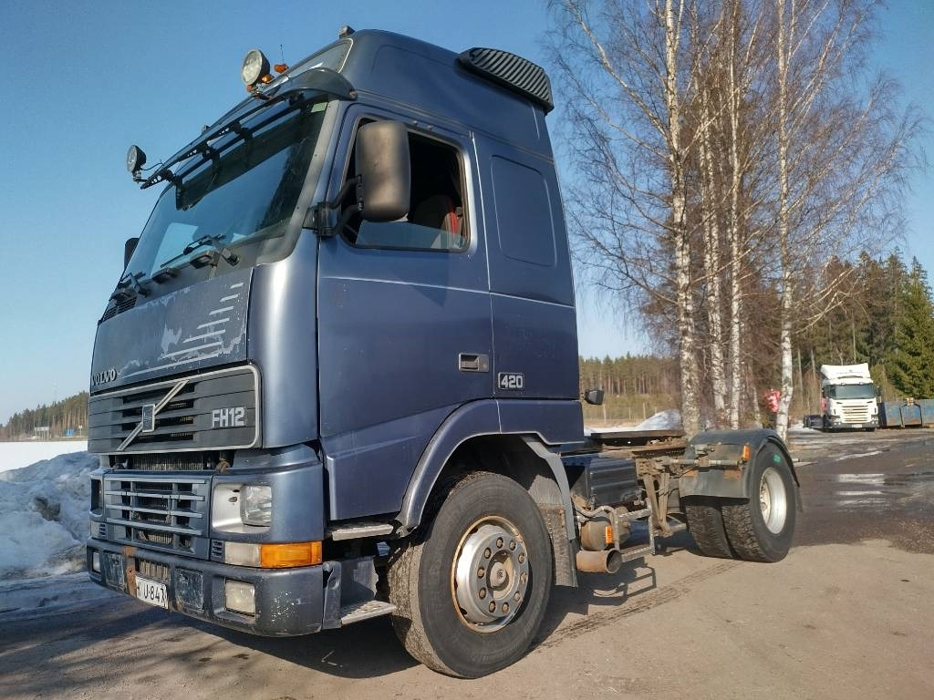 Volvo FH12 kanttilamppu veturi - Trekker: afbeelding 1 Volvo FH12 kanttilamppu veturi - Trekker: afbeelding 1