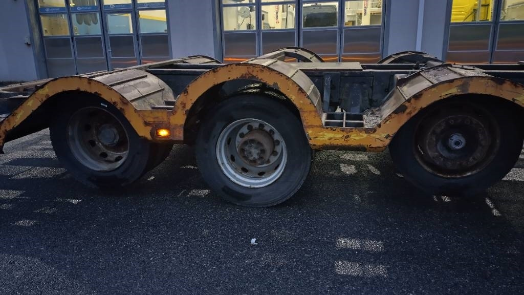 Volvo F16 8x2 metsäkone ritilä, rautajouset,hydr.perä - Houttransport: afbeelding 3 Volvo F16 8x2 metsäkone ritilä, rautajouset,hydr.perä - Houttransport: afbeelding 3