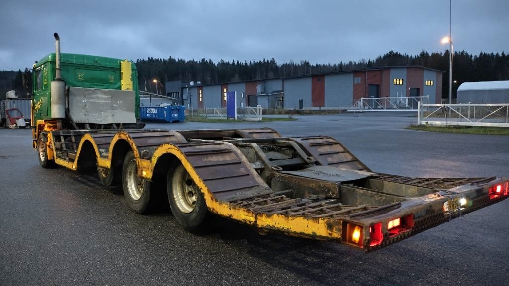 Volvo F16 8x2 metsäkone ritilä, rautajouset,hydr.perä - Houttransport: afbeelding 5 Volvo F16 8x2 metsäkone ritilä, rautajouset,hydr.perä - Houttransport: afbeelding 5