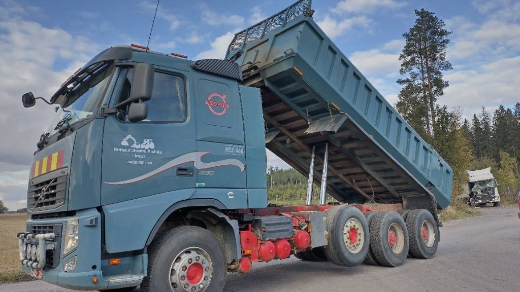 Volvo FH13 8x4 autom.kasettilava - Kipper vrachtwagen: afbeelding 3 Volvo FH13 8x4 autom.kasettilava - Kipper vrachtwagen: afbeelding 3