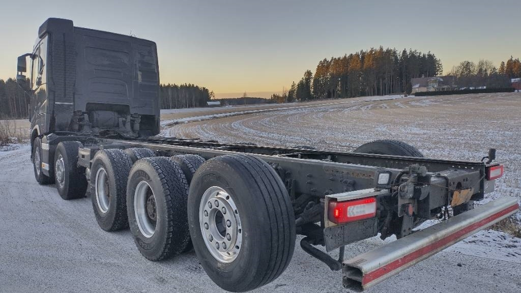 Volvo FH750 10*4 alusta,täysilmajouset - Chassis vrachtwagen: afbeelding 4 Volvo FH750 10*4 alusta,täysilmajouset - Chassis vrachtwagen: afbeelding 4