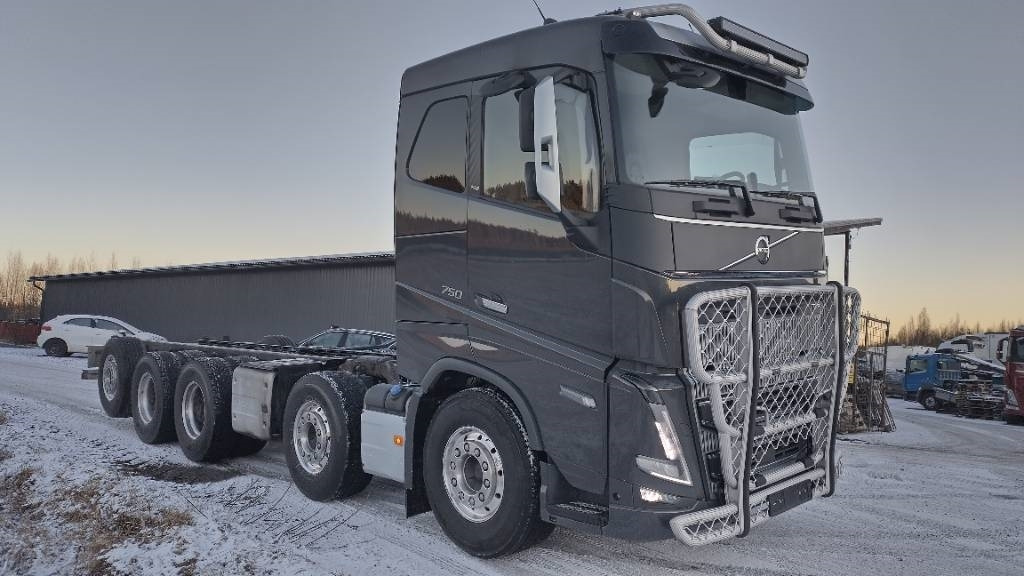 Volvo FH750 10*4 alusta,täysilmajouset - Chassis vrachtwagen: afbeelding 2 Volvo FH750 10*4 alusta,täysilmajouset - Chassis vrachtwagen: afbeelding 2