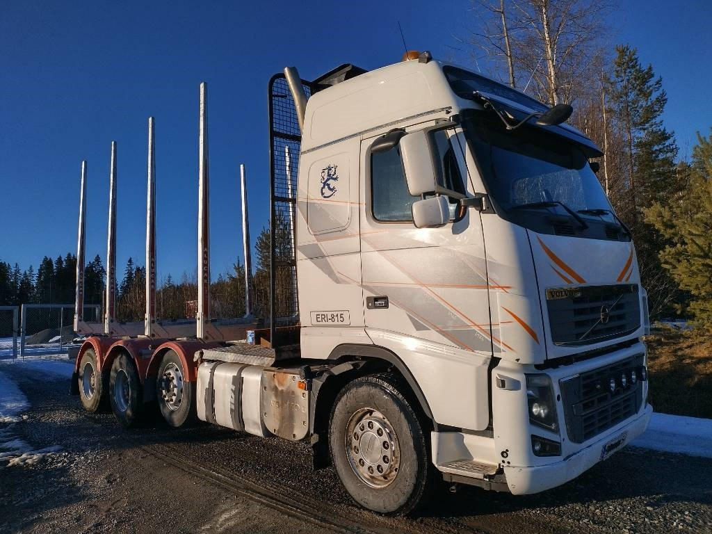 Volvo FH750 puuvarustus, napaperät,trippeli - Houttransport: afbeelding 2 Volvo FH750 puuvarustus, napaperät,trippeli - Houttransport: afbeelding 2