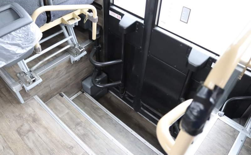 Iveco CROSSWAY LINE / SPROWADZONE/ AUTOMAT / 12 M - Streekbus: afbeelding 5 Iveco CROSSWAY LINE / SPROWADZONE/ AUTOMAT / 12 M - Streekbus: afbeelding 5
