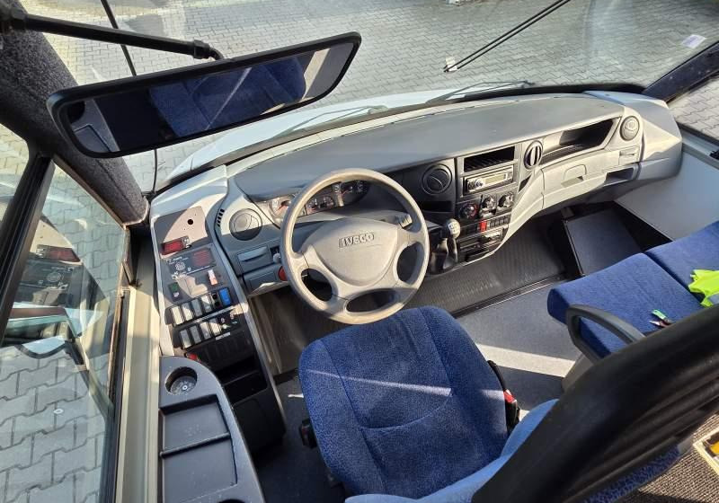 Minibus, Personenvervoer Iveco WING2 / SPROWADZONE / 34 MIEJSCA/ MANUAL: afbeelding 28 Minibus, Personenvervoer Iveco WING2 / SPROWADZONE / 34 MIEJSCA/ MANUAL: afbeelding 28