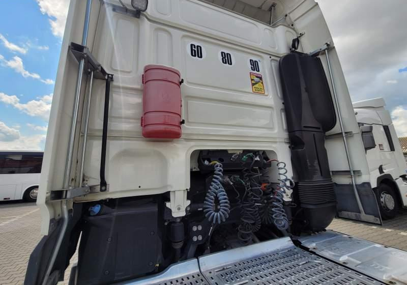 DAF XF510 SPACE CAB / SPROWADZONY / MANUAL / RETARDER - Trekker: afbeelding 4 DAF XF510 SPACE CAB / SPROWADZONY / MANUAL / RETARDER - Trekker: afbeelding 4