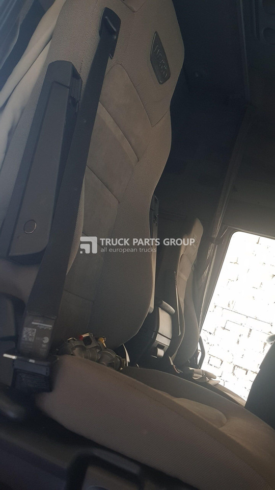 IVECO IVECO STRALIS EURO6 emission HY-WAY seats driver + passenger 13138430698, 504045441, 500389633, 500389418, 504196960 - Zitplaats voor Vrachtwagen: afbeelding 3 IVECO IVECO STRALIS EURO6 emission HY-WAY seats driver + passenger 13138430698, 504045441, 500389633, 500389418, 504196960 - Zitplaats voor Vrachtwagen: afbeelding 3