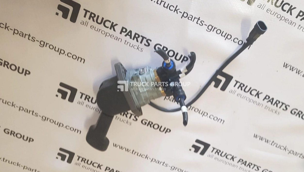 IVECO IVECO STRALIS EURO6 hand brake valve 15194, 7420532931, 7421051046, 20532931, 21051046, 2.62019, 6.15051, 35419, 35271, 06.020.4007.051, 095.291, 095/95, 11660, 1226728, 1362-2919010, 143.220-00A, 2.6 - Remdelen voor Vrachtwagen: afbeelding 1 IVECO IVECO STRALIS EURO6 hand brake valve 15194, 7420532931, 7421051046, 20532931, 21051046, 2.62019, 6.15051, 35419, 35271, 06.020.4007.051, 095.291, 095/95, 11660, 1226728, 1362-2919010, 143.220-00A, 2.6 - Remdelen voor Vrachtwagen: afbeelding 1