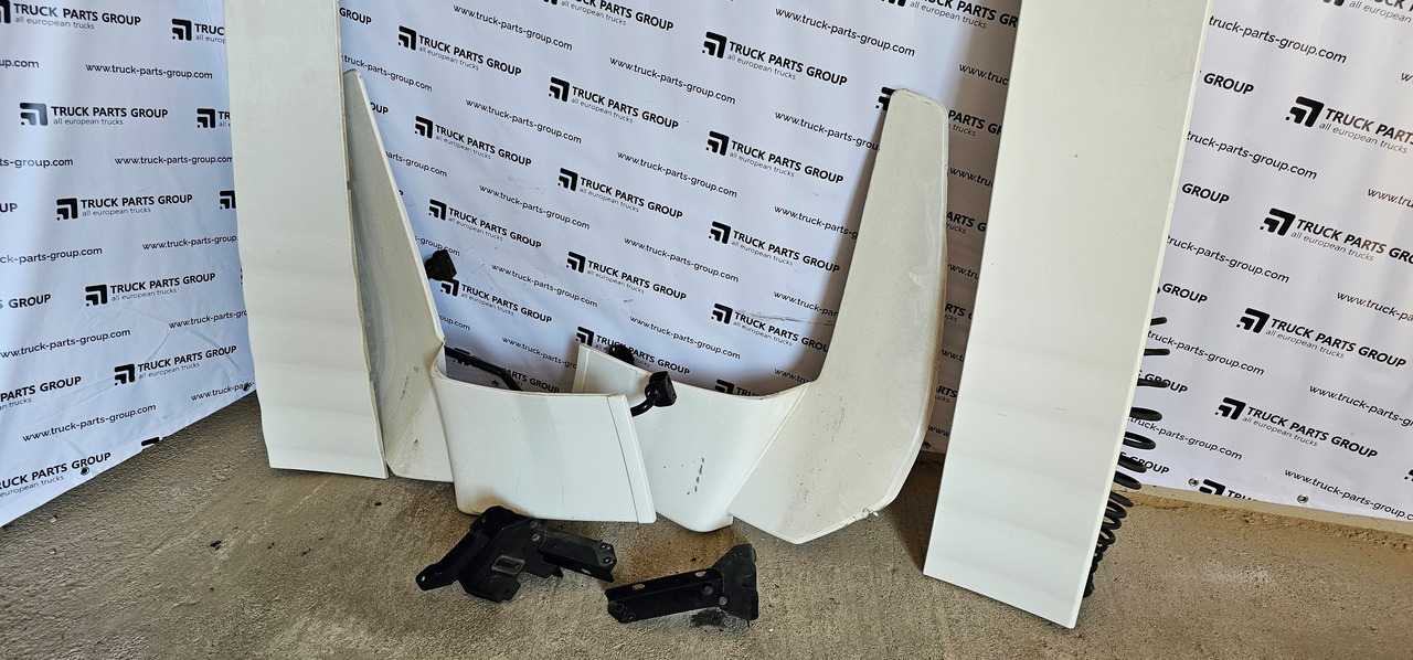 MAN MAN TGX, TGS, TGA EURO 6 spoilers, roof spoiler, air deflector kit 81629105317, 81629100269, 81629105319, 81629105320, 81629100301, 81629100268, 81629100145, 81629100205, 81629100144, 81629100204, 816 - Aerokit/ Spoiler voor Vrachtwagen: afbeelding 1 MAN MAN TGX, TGS, TGA EURO 6 spoilers, roof spoiler, air deflector kit 81629105317, 81629100269, 81629105319, 81629105320, 81629100301, 81629100268, 81629100145, 81629100205, 81629100144, 81629100204, 816 - Aerokit/ Spoiler voor Vrachtwagen: afbeelding 1