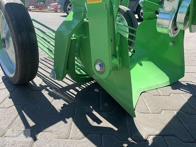 BOMET Kartoffelroder Bomet Z655/1 Kartoffel Roder Heckauswurf NEU - Aardappeltechniek: afbeelding 2 BOMET Kartoffelroder Bomet Z655/1 Kartoffel Roder Heckauswurf NEU - Aardappeltechniek: afbeelding 2