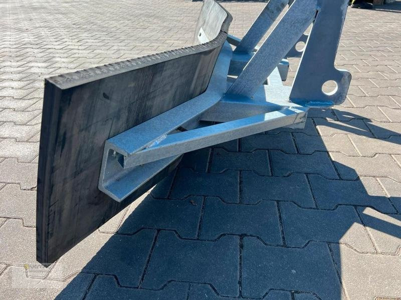 Vemac Gummischieber 260 Schäffer Futterschieber, Gülleschieber, Schneeschild - Blad voor Landbouwmachine: afbeelding 5 Vemac Gummischieber 260 Schäffer Futterschieber, Gülleschieber, Schneeschild - Blad voor Landbouwmachine: afbeelding 5