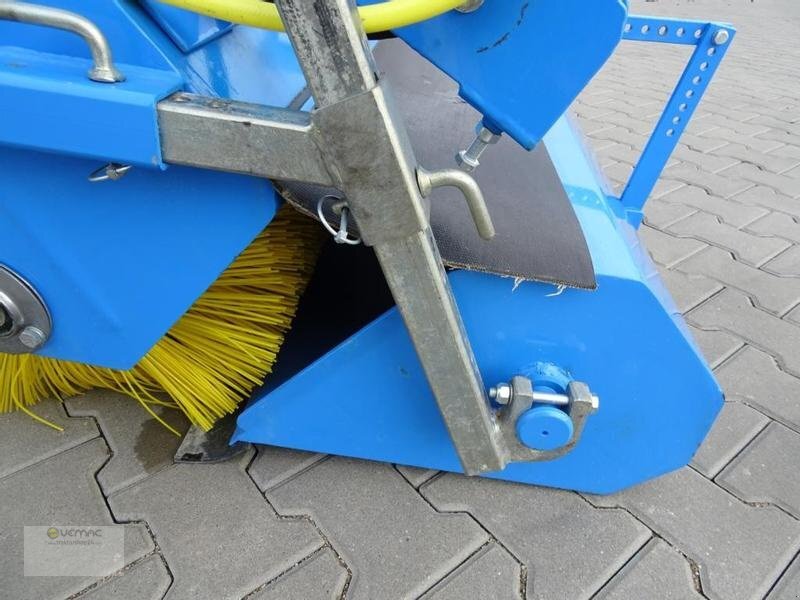 Vemac Kehrmaschine 150 180 230 250 280 Kehrbürste Kehrbesen Traktor NEU - Veeg: afbeelding 5 Vemac Kehrmaschine 150 180 230 250 280 Kehrbürste Kehrbesen Traktor NEU - Veeg: afbeelding 5
