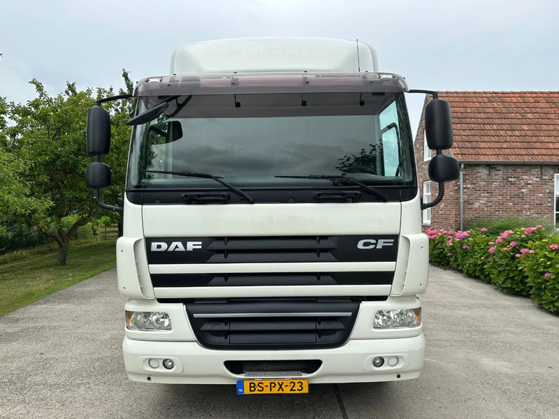 DAF CF 75.250 / NL TRUCK / EURO 5 / 4X2 / HYDRAULIC RAMPS / FULL AIR - Autovrachtwagen vrachtwagen: afbeelding 2 DAF CF 75.250 / NL TRUCK / EURO 5 / 4X2 / HYDRAULIC RAMPS / FULL AIR - Autovrachtwagen vrachtwagen: afbeelding 2
