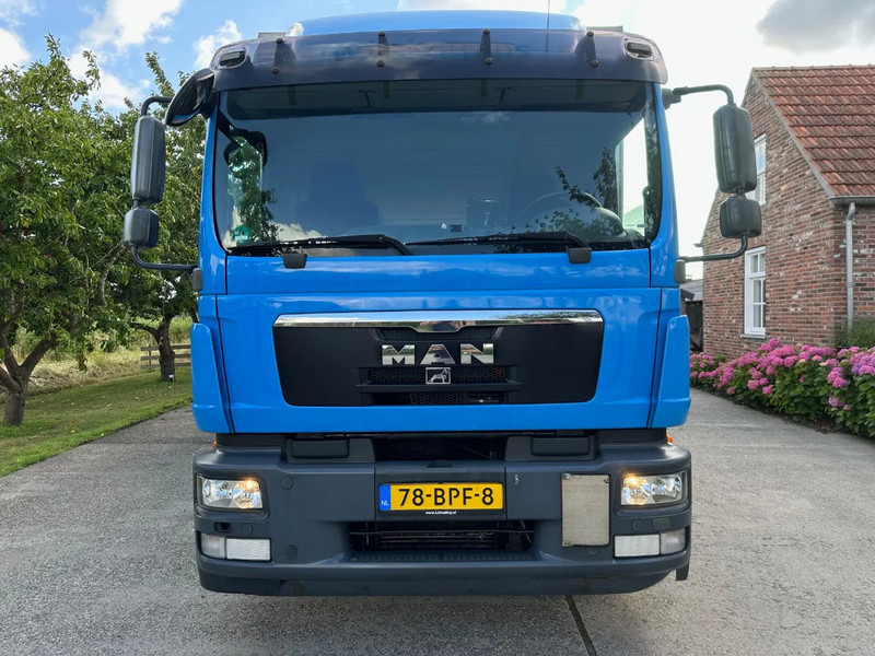 MAN TGM 15.250 / NL TRUCK / EURO 5 / SLIDING ROOF / BOX + TAILLIFT / FULL AIR / NAVI - Bakwagen: afbeelding 2 MAN TGM 15.250 / NL TRUCK / EURO 5 / SLIDING ROOF / BOX + TAILLIFT / FULL AIR / NAVI - Bakwagen: afbeelding 2