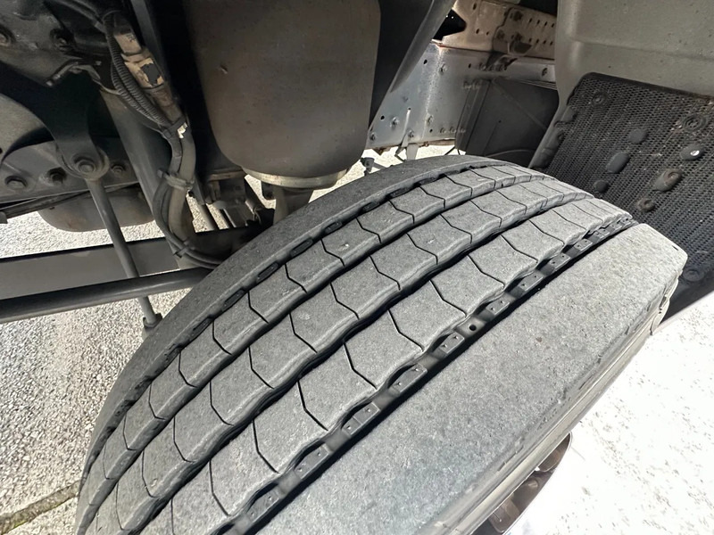 MAN TGM 15.250 / NL TRUCK / EURO 5 / SLIDING ROOF / BOX + TAILLIFT / FULL AIR / NAVI - Bakwagen: afbeelding 5 MAN TGM 15.250 / NL TRUCK / EURO 5 / SLIDING ROOF / BOX + TAILLIFT / FULL AIR / NAVI - Bakwagen: afbeelding 5
