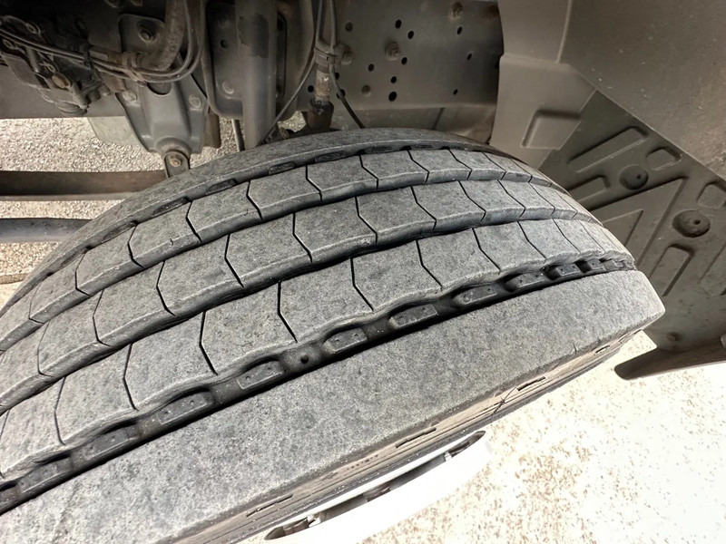 Mercedes-Benz Atego 815 / NL TRUCK / EURO 2 / BOX + LIFT / LOW KM / GOOD CONDITION / 7,5t - Bakwagen: afbeelding 5 Mercedes-Benz Atego 815 / NL TRUCK / EURO 2 / BOX + LIFT / LOW KM / GOOD CONDITION / 7,5t - Bakwagen: afbeelding 5