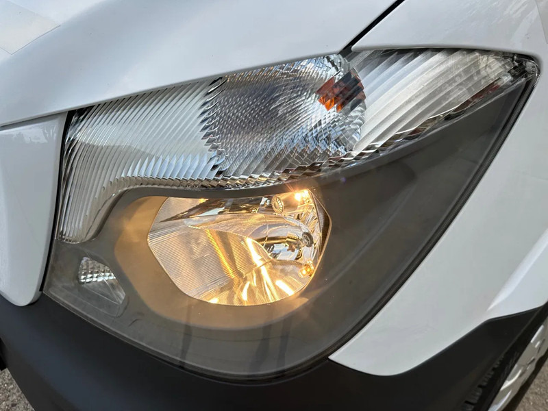 Mercedes-Benz Sprinter 313 CDI / L2H2 / AUTOMAAT / NL BUS / 130 PK / 2-ZITS / CC / AIRCO / CAMERA - Gesloten bestelwagen: afbeelding 4 Mercedes-Benz Sprinter 313 CDI / L2H2 / AUTOMAAT / NL BUS / 130 PK / 2-ZITS / CC / AIRCO / CAMERA - Gesloten bestelwagen: afbeelding 4