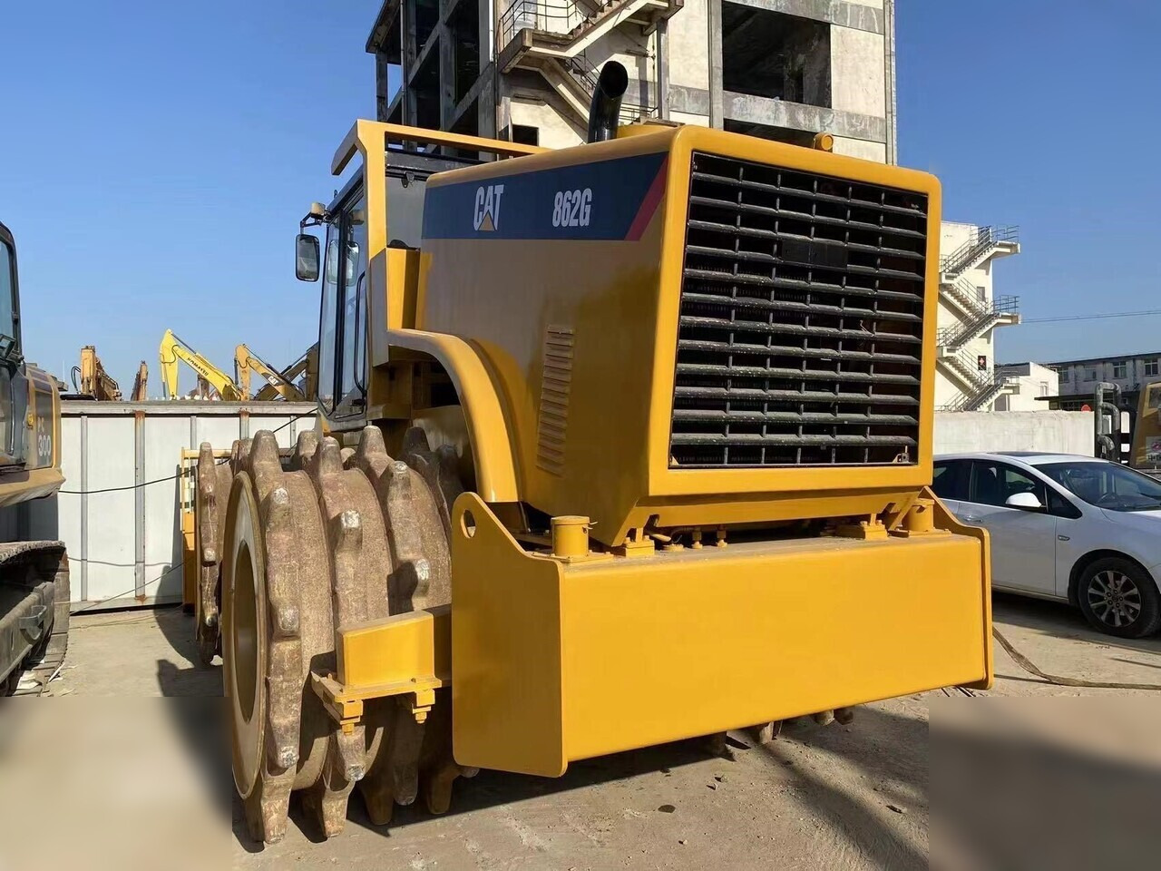 CATERPILLAR 826G - Schapenpootwals/ Grondverdichter: afbeelding 2 CATERPILLAR 826G - Schapenpootwals/ Grondverdichter: afbeelding 2