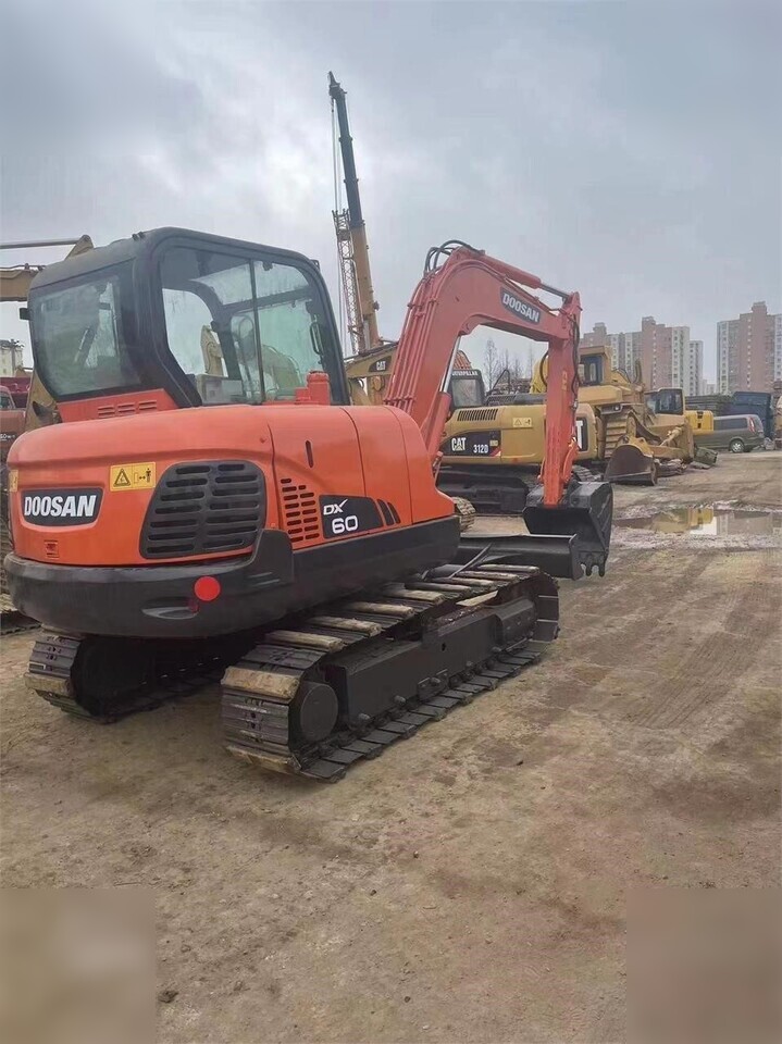 DOOSAN DX60 - Rupsgraafmachine: afbeelding 2 DOOSAN DX60 - Rupsgraafmachine: afbeelding 2
