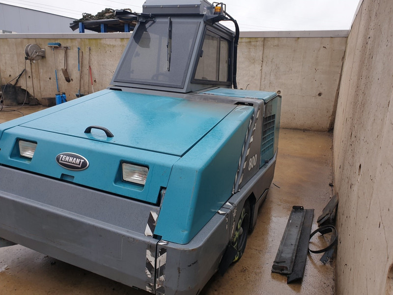 TENNANT 800 - Veegwagen: afbeelding 4 TENNANT 800 - Veegwagen: afbeelding 4