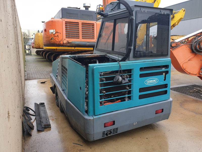TENNANT 800 - Veegwagen: afbeelding 5 TENNANT 800 - Veegwagen: afbeelding 5