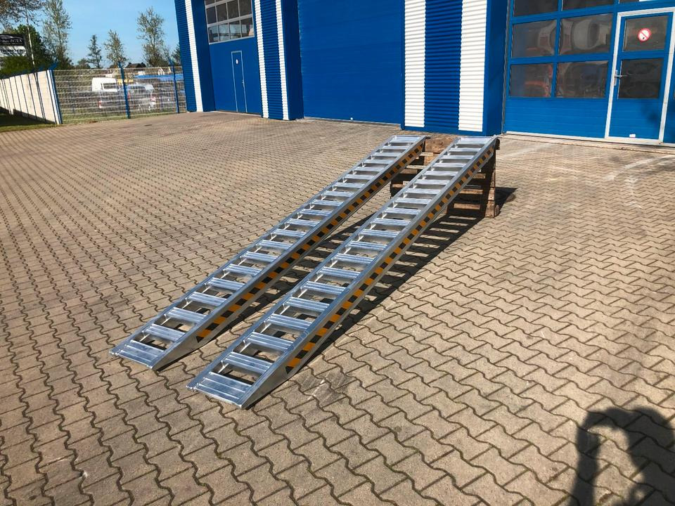 Alurampen Satz 4m 4000KG Minibagger Minilader Quad Auffahrrampe *INKL.19% MWST* - Laadbrug: afbeelding 2 Alurampen Satz 4m 4000KG Minibagger Minilader Quad Auffahrrampe *INKL.19% MWST* - Laadbrug: afbeelding 2