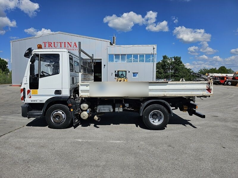 IVECO 80E18 - Kipper vrachtwagen: afbeelding 2 IVECO 80E18 - Kipper vrachtwagen: afbeelding 2