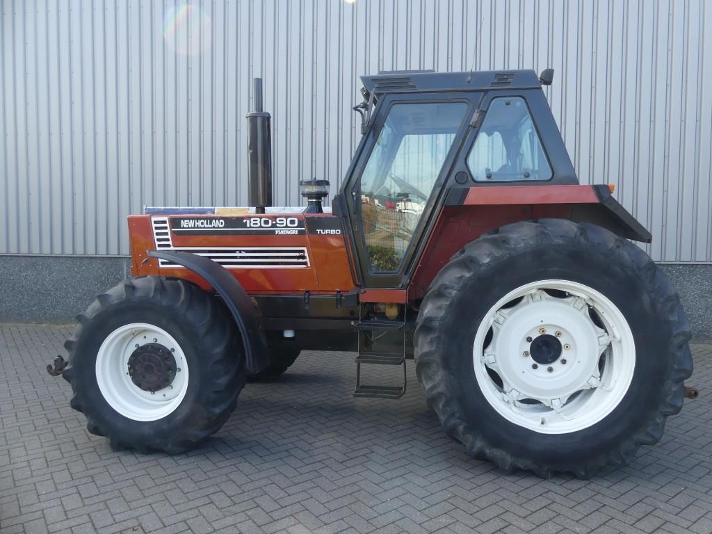 Fiat New Holland 180-90 4WD - Tractor: afbeelding 4 Fiat New Holland 180-90 4WD - Tractor: afbeelding 4