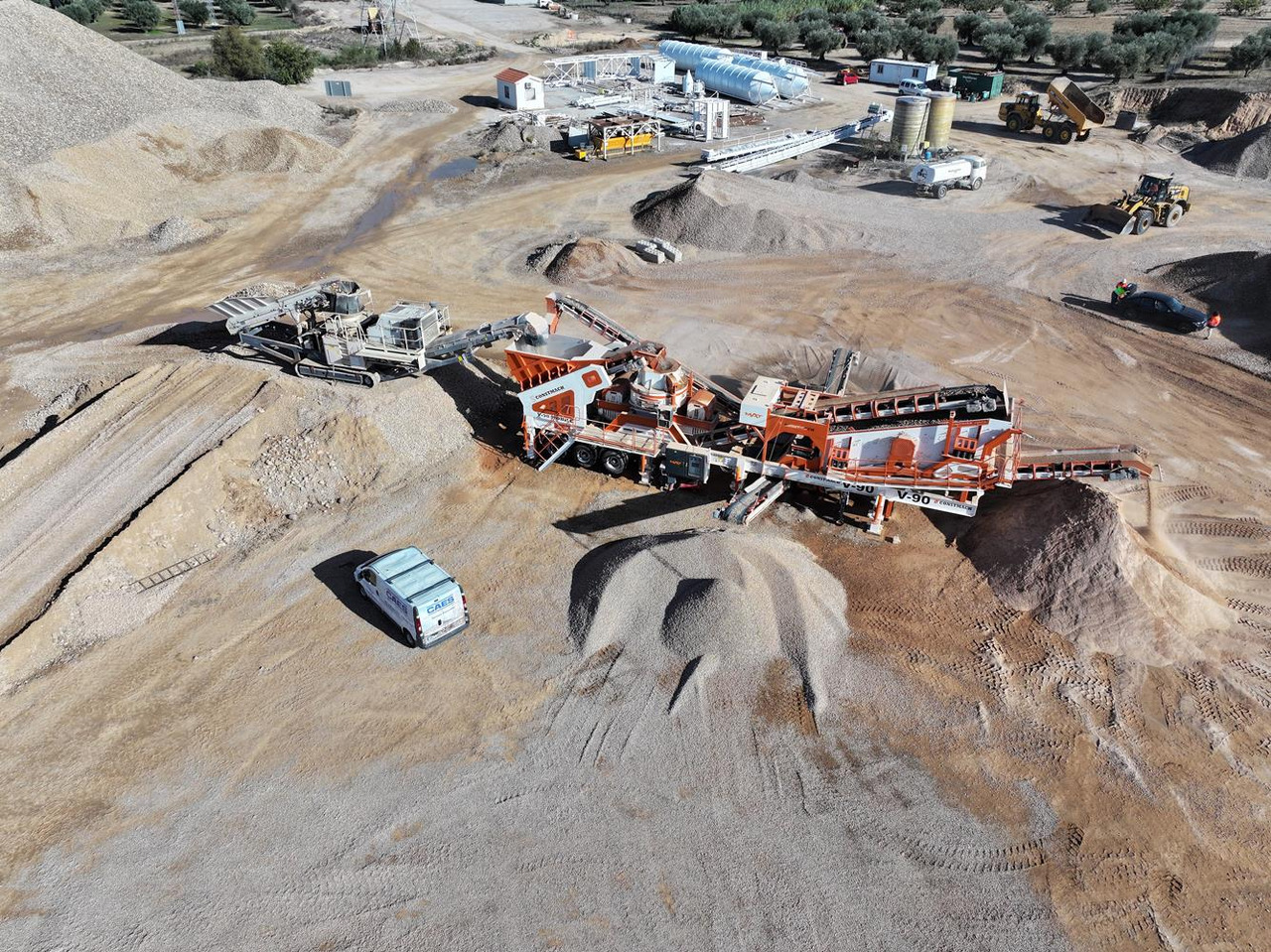 Constmach Concasseur À Impact À Axe Vertical Mobile D'une Capacité De 250 T/H - Mobiele breker: afbeelding 2 Constmach Concasseur À Impact À Axe Vertical Mobile D'une Capacité De 250 T/H - Mobiele breker: afbeelding 2