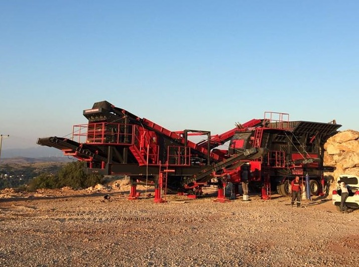 Constmach Installation Mobile De Concassage De Calcaire D'une Capacité De 150 À 200 Tonnes - Mobiele breker: afbeelding 1 Constmach Installation Mobile De Concassage De Calcaire D'une Capacité De 150 À 200 Tonnes - Mobiele breker: afbeelding 1