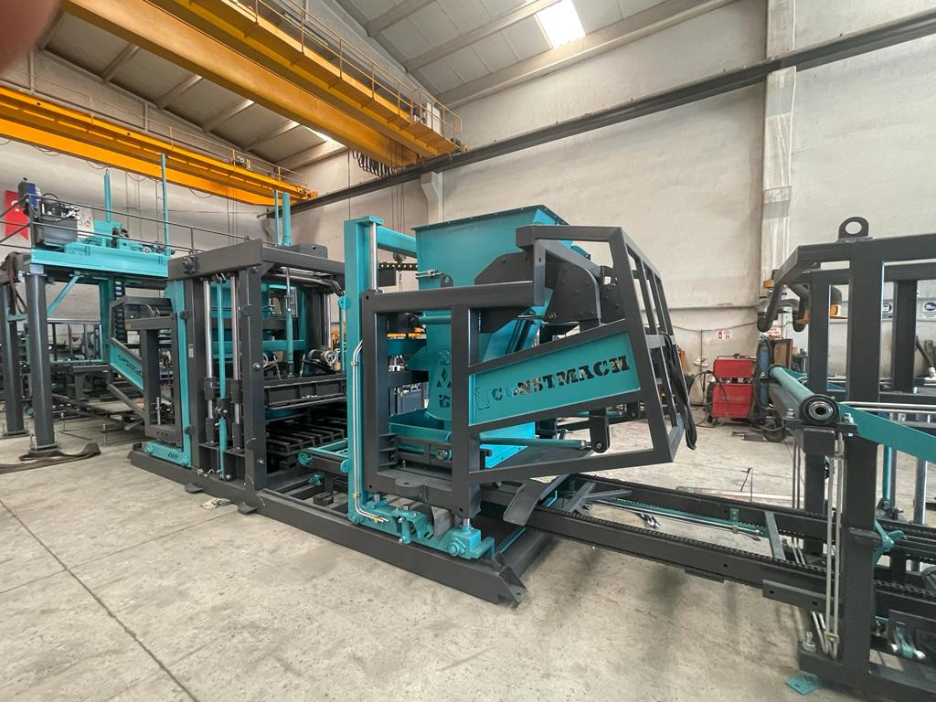 Constmach Machine à Fabriquer des Briquettes BS-42 (Machine à Fabriquer des Blocs de Béton) - Betonblokmachine: afbeelding 1 Constmach Machine à Fabriquer des Briquettes BS-42 (Machine à Fabriquer des Blocs de Béton) - Betonblokmachine: afbeelding 1