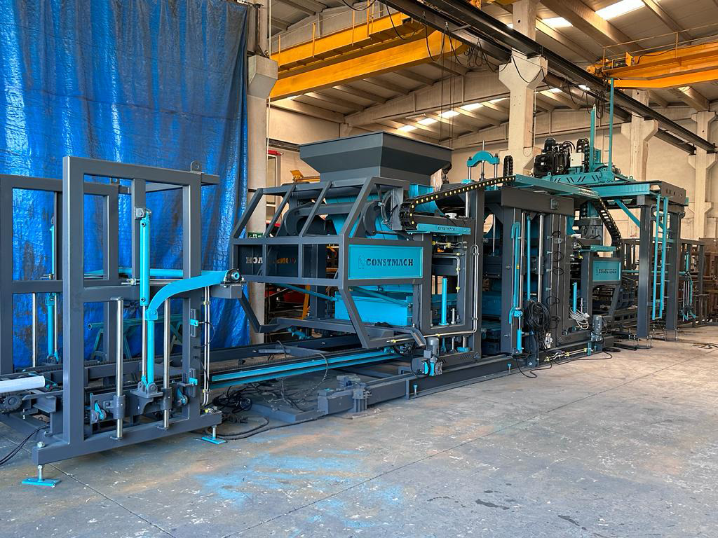 Constmach Machine à Fabriquer des Briquettes BS-42 (Machine à Fabriquer des Blocs de Béton) - Betonblokmachine: afbeelding 4 Constmach Machine à Fabriquer des Briquettes BS-42 (Machine à Fabriquer des Blocs de Béton) - Betonblokmachine: afbeelding 4