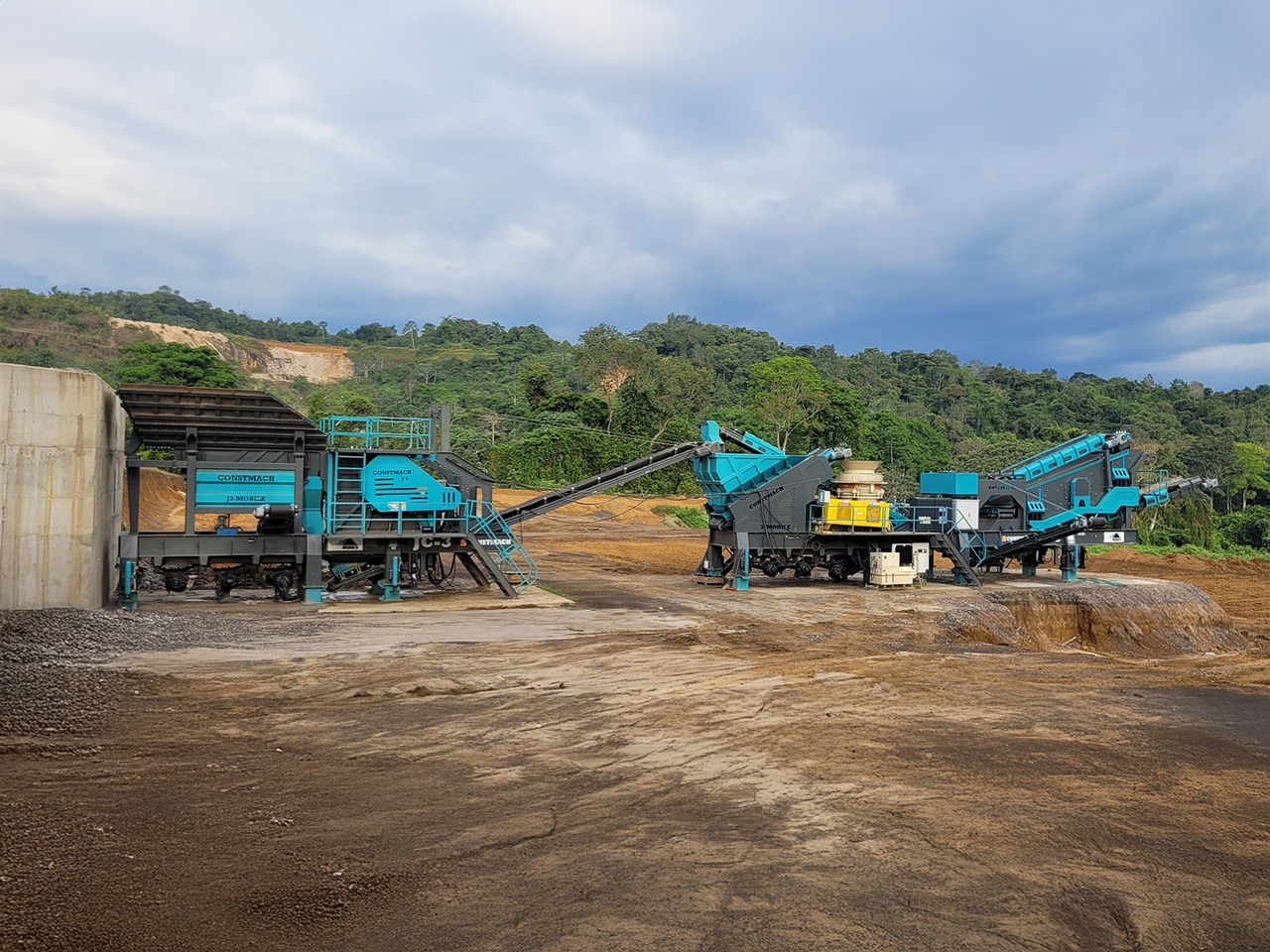 Constmach Mobile Backenbrecheranlage mit einer Leistung von 250 bis 300 t/h - Mobiele breker: afbeelding 2 Constmach Mobile Backenbrecheranlage mit einer Leistung von 250 bis 300 t/h - Mobiele breker: afbeelding 2