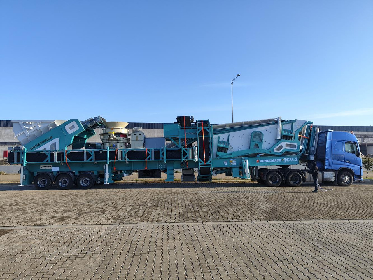 Constmach Station Mobile De Concassage À Percussion D'une Capacité De Production De 300 Tonnes - Mobiele breker: afbeelding 4 Constmach Station Mobile De Concassage À Percussion D'une Capacité De Production De 300 Tonnes - Mobiele breker: afbeelding 4