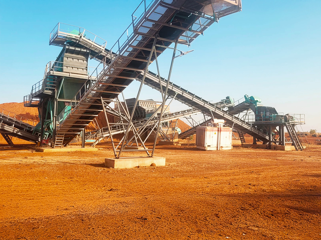 Constmach Stationäre Basalt Steinbrechanlage 250-300 t/h - Breekmachine: afbeelding 3 Constmach Stationäre Basalt Steinbrechanlage 250-300 t/h - Breekmachine: afbeelding 3