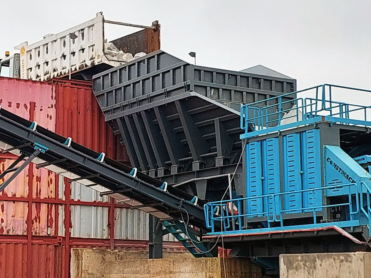 Constmach Vibrationsförderer mit Kapazitäten von 80 bis 500 Tonnen - Mijnbouw machine: afbeelding 3 Constmach Vibrationsförderer mit Kapazitäten von 80 bis 500 Tonnen - Mijnbouw machine: afbeelding 3