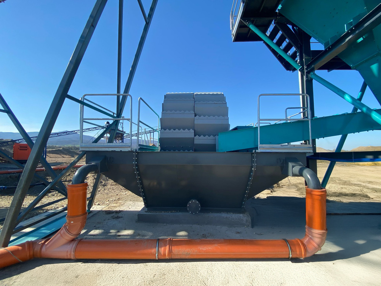 Constmach Wheeled Bucket Sand Washing Machine - Zeefinstallatie: afbeelding 1 Constmach Wheeled Bucket Sand Washing Machine - Zeefinstallatie: afbeelding 1