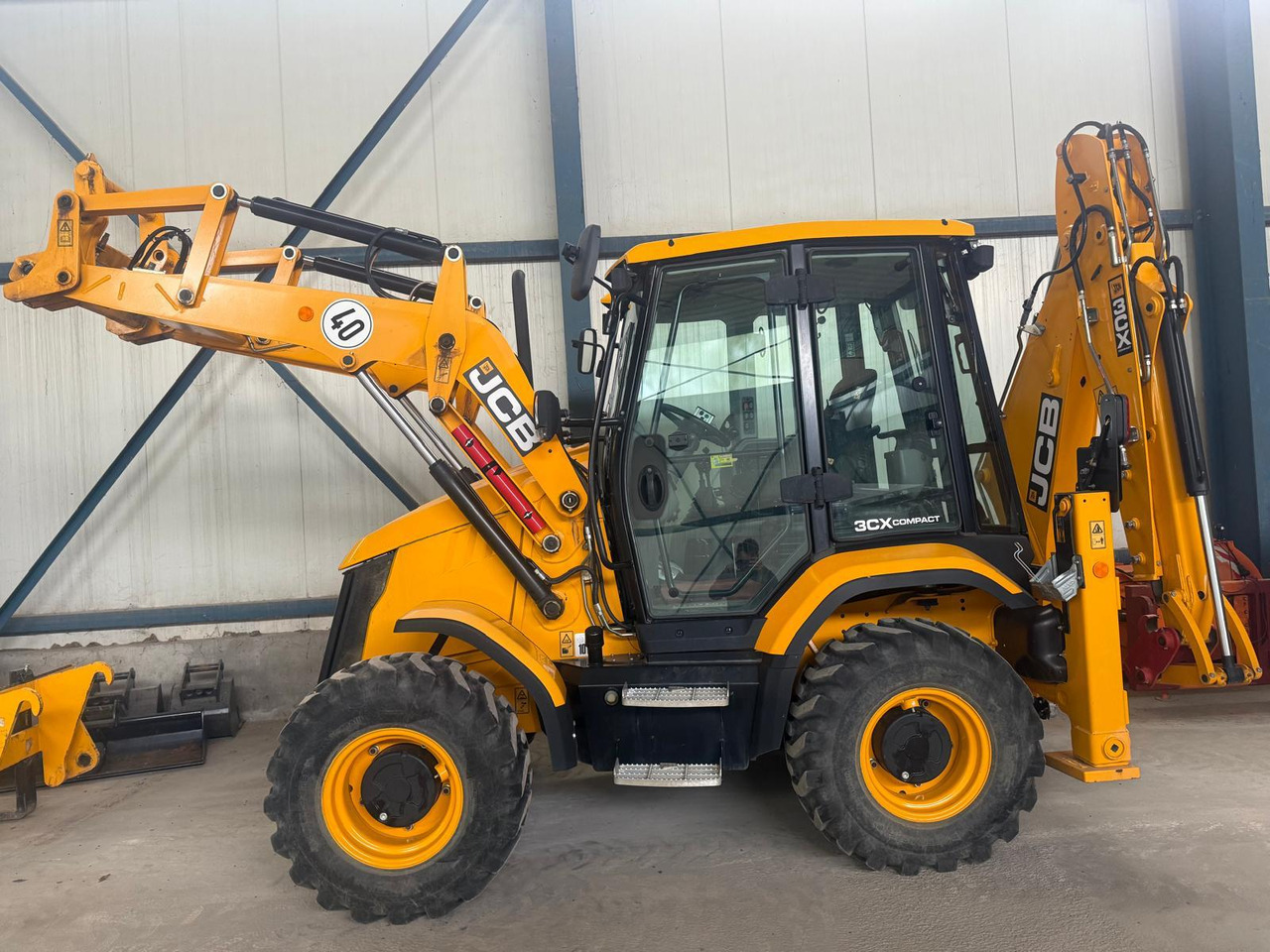 JCB 3CX Compact - Graaflaadmachine: afbeelding 1 JCB 3CX Compact - Graaflaadmachine: afbeelding 1