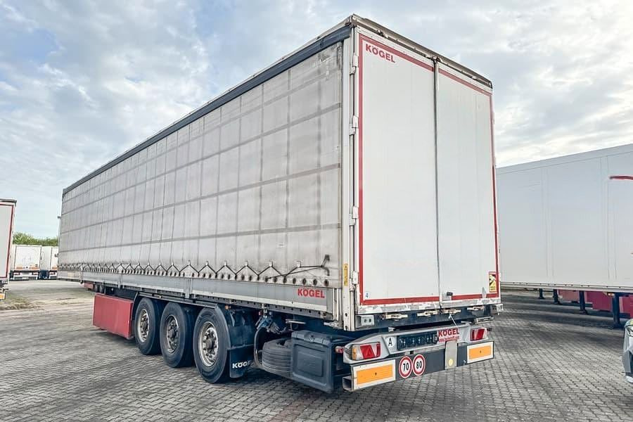 Kögel SN24 Bordwände - Schuifzeiloplegger: afbeelding 2 Kögel SN24 Bordwände - Schuifzeiloplegger: afbeelding 2