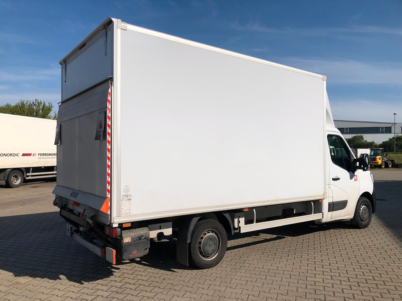 Renault MASTER RED 3.5T*LBW*Klima*4.2m*AUCH MIETE - Bestelwagen gesloten laadbak: afbeelding 2 Renault MASTER RED 3.5T*LBW*Klima*4.2m*AUCH MIETE - Bestelwagen gesloten laadbak: afbeelding 2